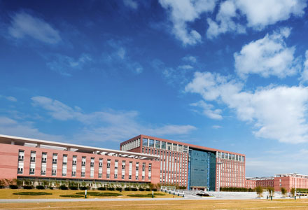 吉林大学珠海学院2012-2013年教师招聘之校园
