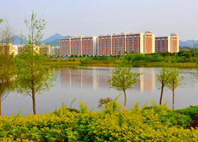 ���ݳǽ�ְҵѧԺУ԰���