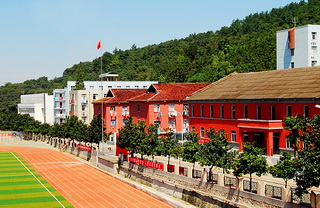 湖北文理学院（原襄樊学院）
校园风光图片